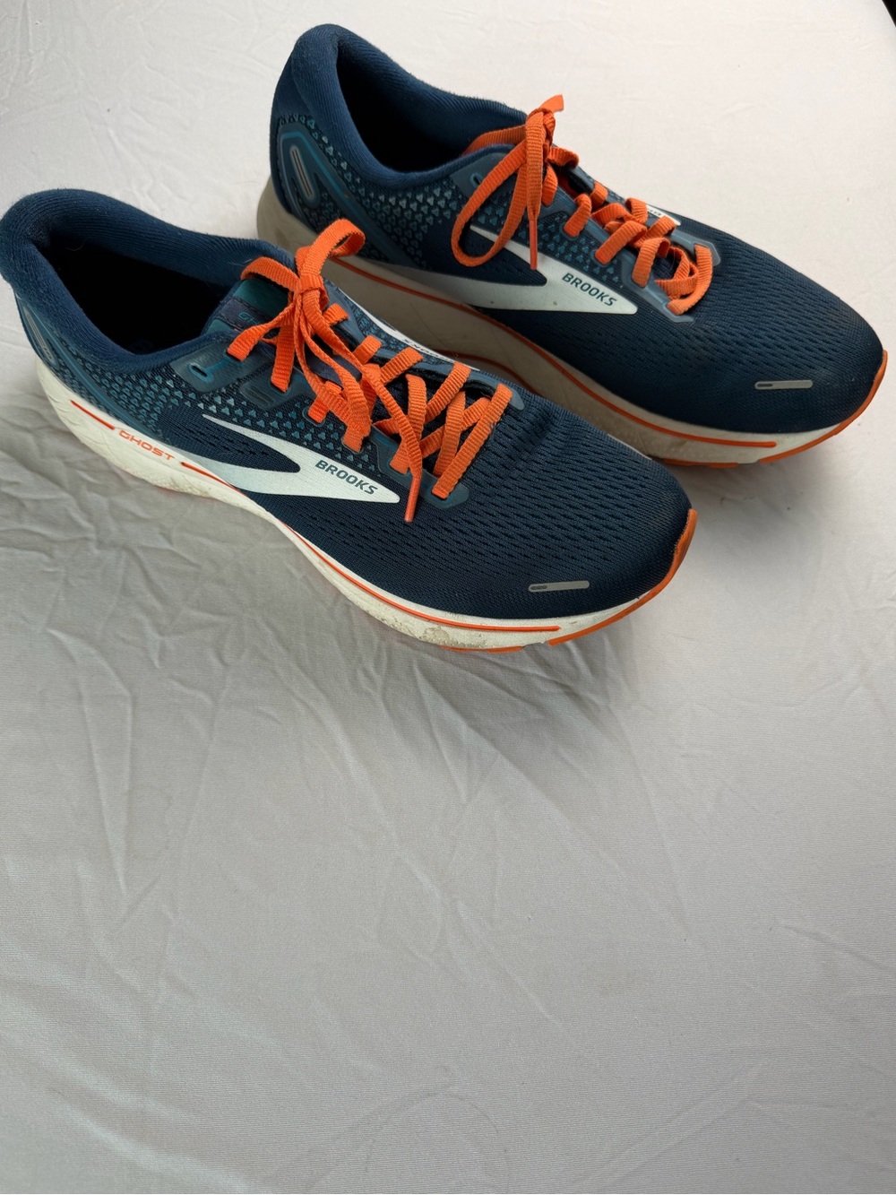 Brooks Ghost 14 Mens Size 9 blue orange
Sneakers
